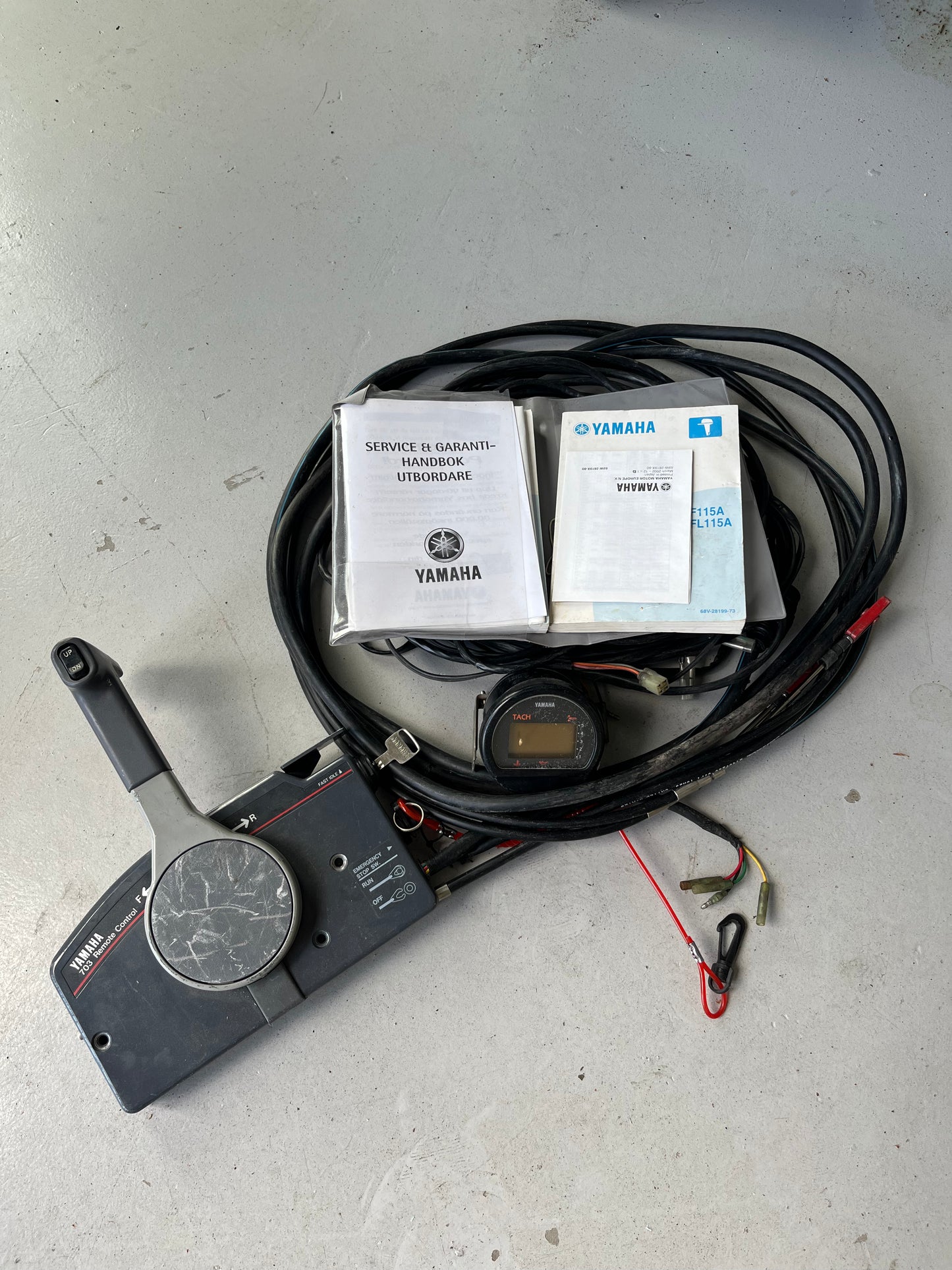 Yamaha f115 (totalrenoverad)