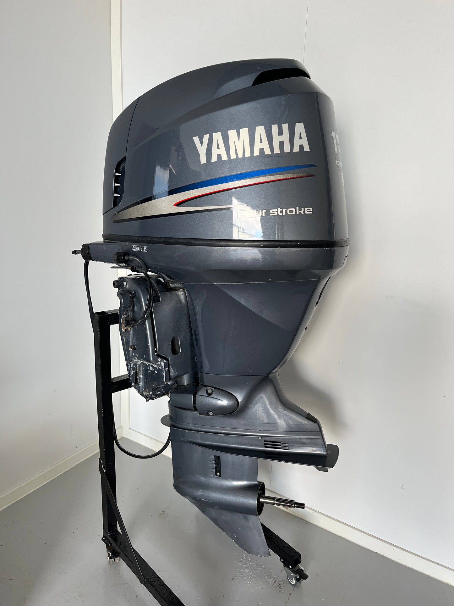 Yamaha f115 (totalrenoverad)
