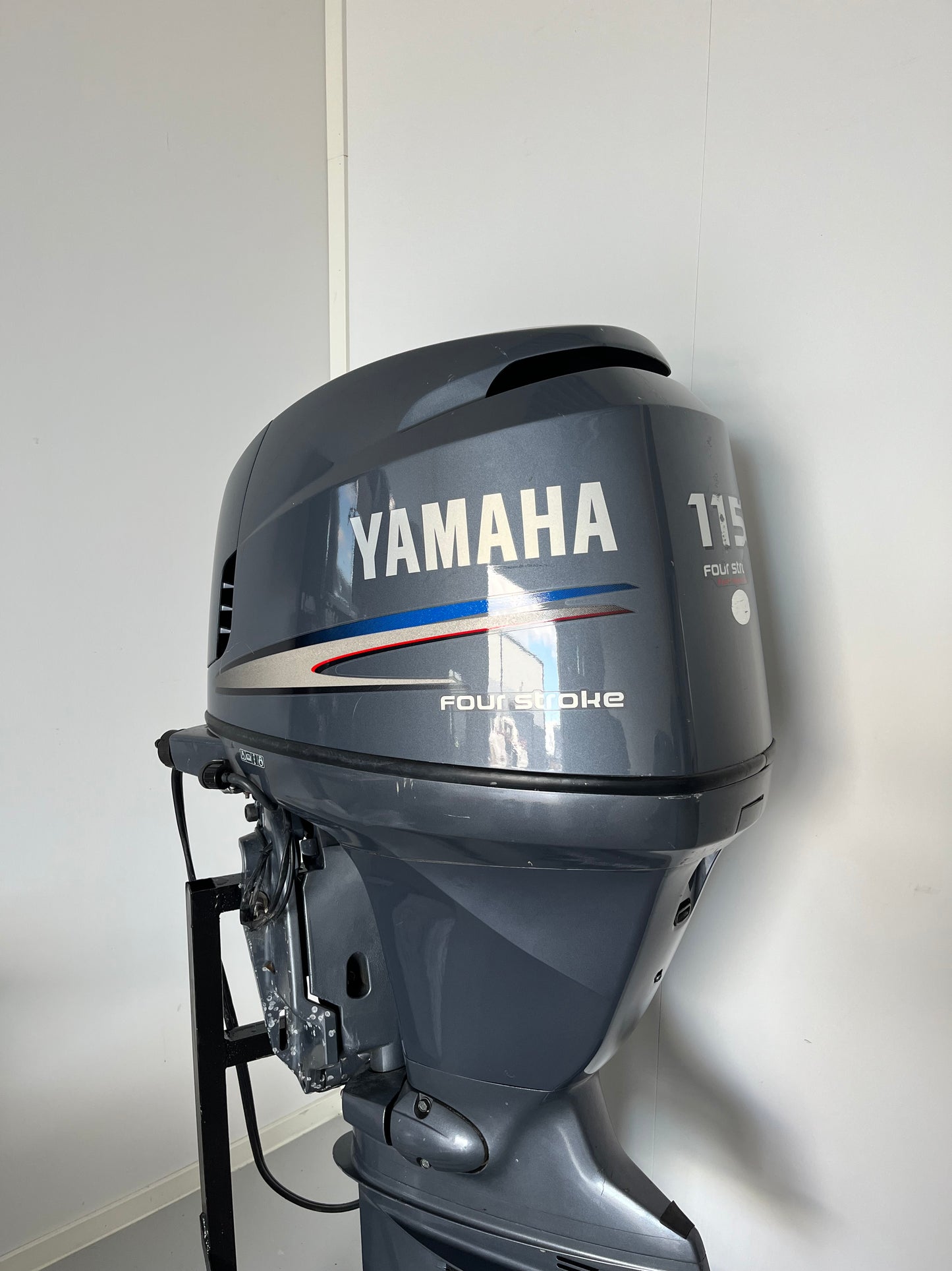 Yamaha f115 (totalrenoverad)